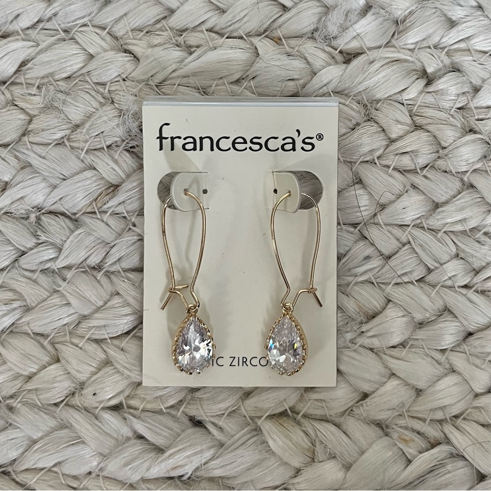 FRANCESCAS. Gold/diamond earrings